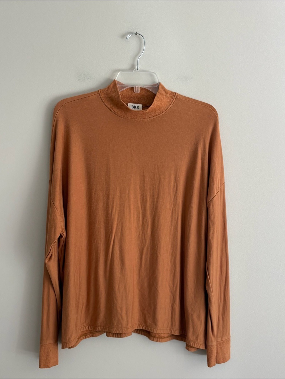 BKE Women’s Turtleneck Top in Rust Size L